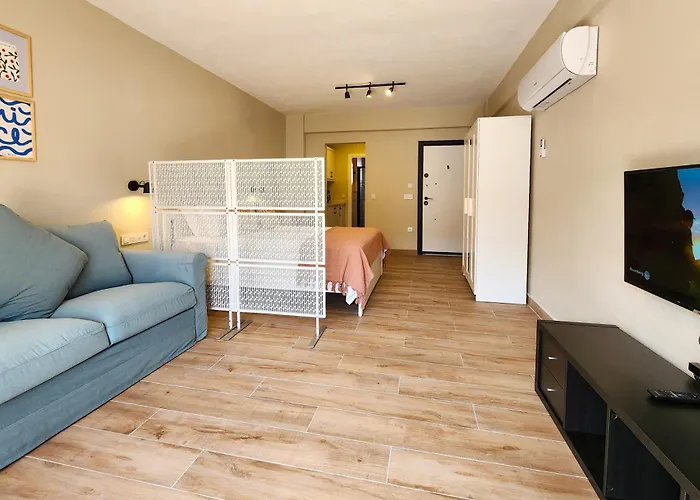 Demir Point By Safiya *